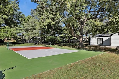 1028 28th St, West Des Moines, IA 50266 - photo 4