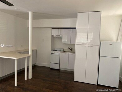 7911 Carlyle Ave unit 1, Miami Beach, FL 33141 - photo 3