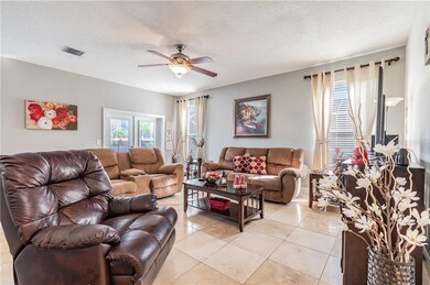 559 Lake Cypress Cir, Oldsmar, FL 34677 - photo 5