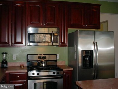 307 Chancellor Dr, Woodbury, NJ 08096 - photo 7