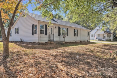 227 W 27th St, Newton, NC 28658 - photo 4