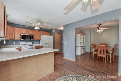 1412 Oakland Cir, North Aurora, IL 60542 - photo 7