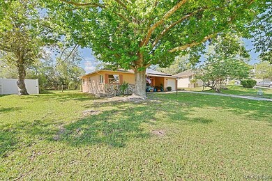 Spacious front yard.
