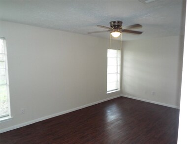 3602 Mayfield Oaks Ln, Houston, TX 77088 - photo 7