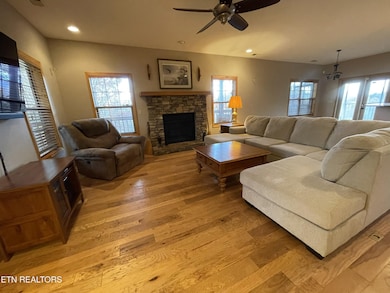 1033 Shell Mountain Rd, Sevierville, TN 37876 - photo 6