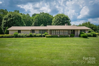 2813 Lakeview Dr, Lenoir, NC 28645 - photo 4