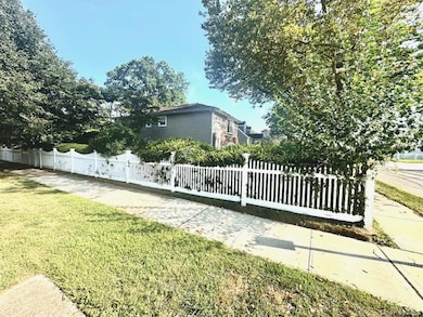 2743 Milburn Ave, Baldwin, NY 11510 - photo 3