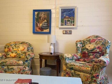 621 N Wall St, Natchez, MS 39120 - photo 6