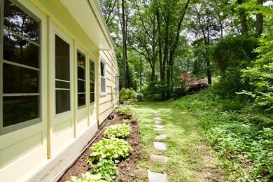 130 Red Gate Ln, Amherst, MA 01002 - photo 5