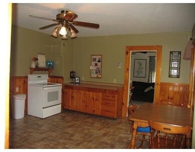 20 Florence St, Milford, MA 01757 - photo 4