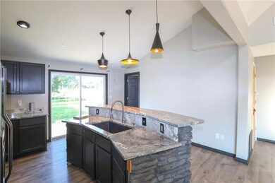 333 Hartford Ave, Des Moines, IA 50315 - photo 6