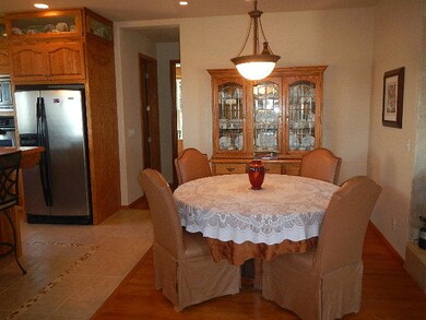 214 4Parkview Dining