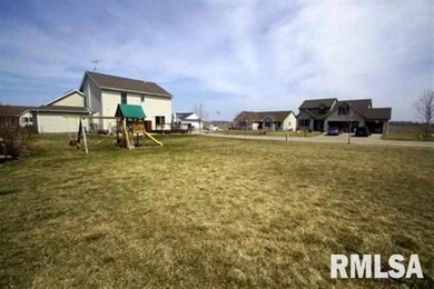 1609 W 66th St, Davenport, IA 52806 - photo 2