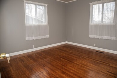 98 Wren Rd, Carpentersville, IL 60110 - photo 7