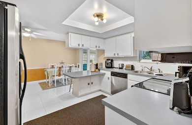 631 Dundee Cir, Melbourne, FL 32904 - photo 6