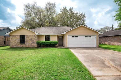 2716 Golden Ave, Bay City, TX 77414 - photo 2