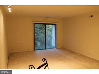 528B Willow Turn unit 528B, Mount Laurel, NJ 08054 - photo 2