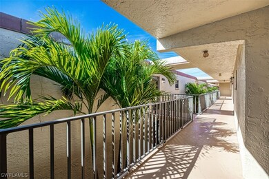 12501 Mcgregor Blvd unit 25, Fort Myers, FL 33919 - photo 5
