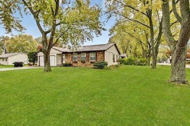 15 Deer Path, Lake In the Hills, IL 60156 - photo 3