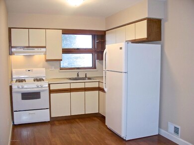 2100 Victory Blvd unit B, Staten Island, NY 10314 - photo 6