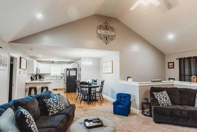 4423 Country View Dr, Floyds Knobs, IN 47119 - photo 6