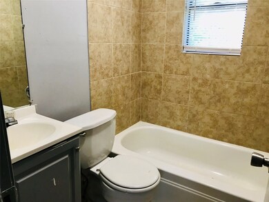 8717 Spaulding St unit 3, Houston, TX 77016 - photo 3