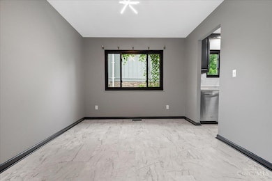 1465 Hartwood Dr, Cincinnati, OH 45240 - photo 6