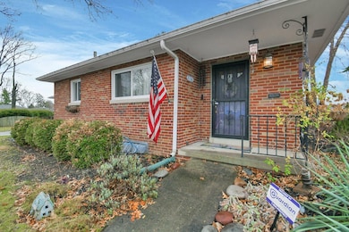 7-web-or-mls-2827-dover-rd