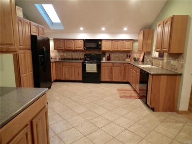 7727 Furnace Rd, Slatington, PA 18080 - photo 7