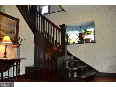 127 W Winona Ave, Norwood, PA 19074 - photo 2