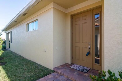 03_21048SWModenaWay_572_FrontView_FlexML