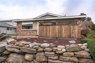 100 Simon St SE unit 37, East Wenatchee, WA 98802 - photo 3