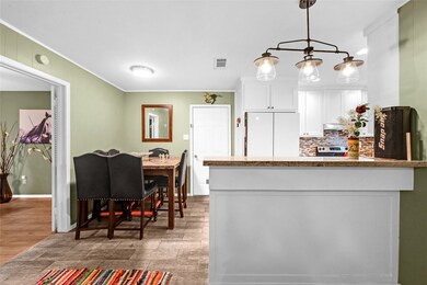 1503 Alta Vista Dr, Alvin, TX 77511 - photo 6