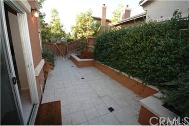 33586 Emerson Way unit B, Temecula, CA 92592 - photo 4