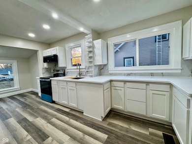 716 W Walnut St, Brownstown, IN 47220 - photo 5