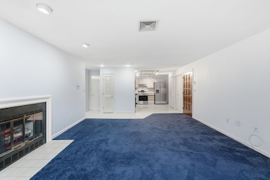 9 Thomas St unit 11, Saugus, MA 01906 - photo 3