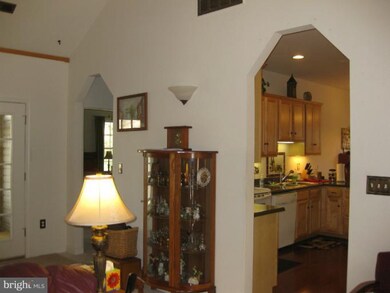 902 Lakeview Pkwy, Locust Grove, VA 22508 - photo 4