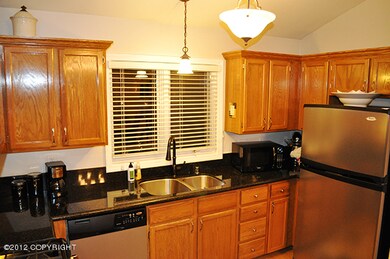 5-Kitchen with ss undermount sink, grani