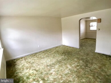 932 Palladi Dr, Halethorpe, MD 21227 - photo 2