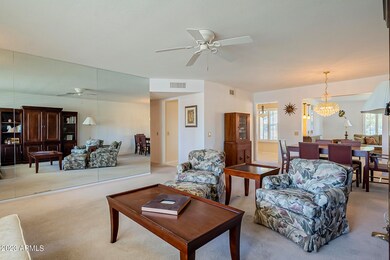 9862 W Willowbrook Ct, Sun City, AZ 85373 - photo 5