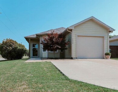 1924 Elizabeth St, Sherman, TX 75090 - photo 3