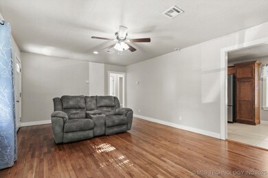 1022 Wesley Dr, Broken Arrow, OK 74012 - photo 4