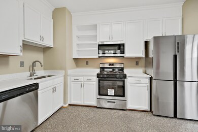 4114 Apple Leaf Ct, Pasadena, MD 21122 - photo 3