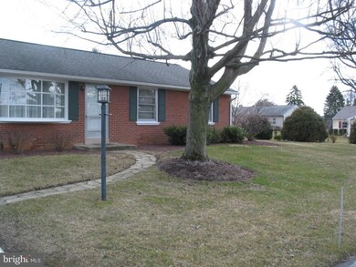 121 Water St, New Holland, PA 17557 - photo 2