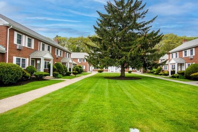 58 Emerson Gardens Rd unit 58, Lexington, MA 02420 - photo 3