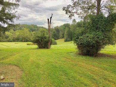 9523 Cliff Mills Rd, Marshall, VA 20115 - photo 5