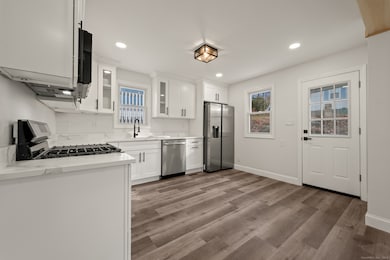 106 Barnes St, New Britain, CT 06052 - photo 5