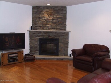 Family Room w/Fireplace