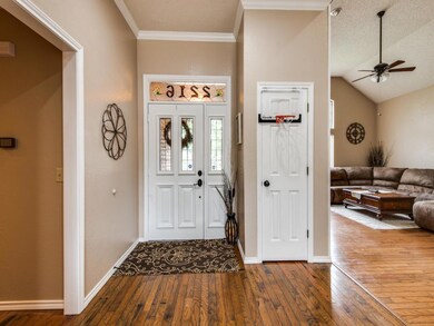 2216 Laurel Ct, Bedford, TX 76021 - photo 4