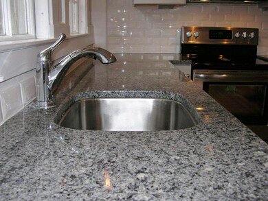 95 Saratoga Way, Portsmouth, NH 03801 - photo 6